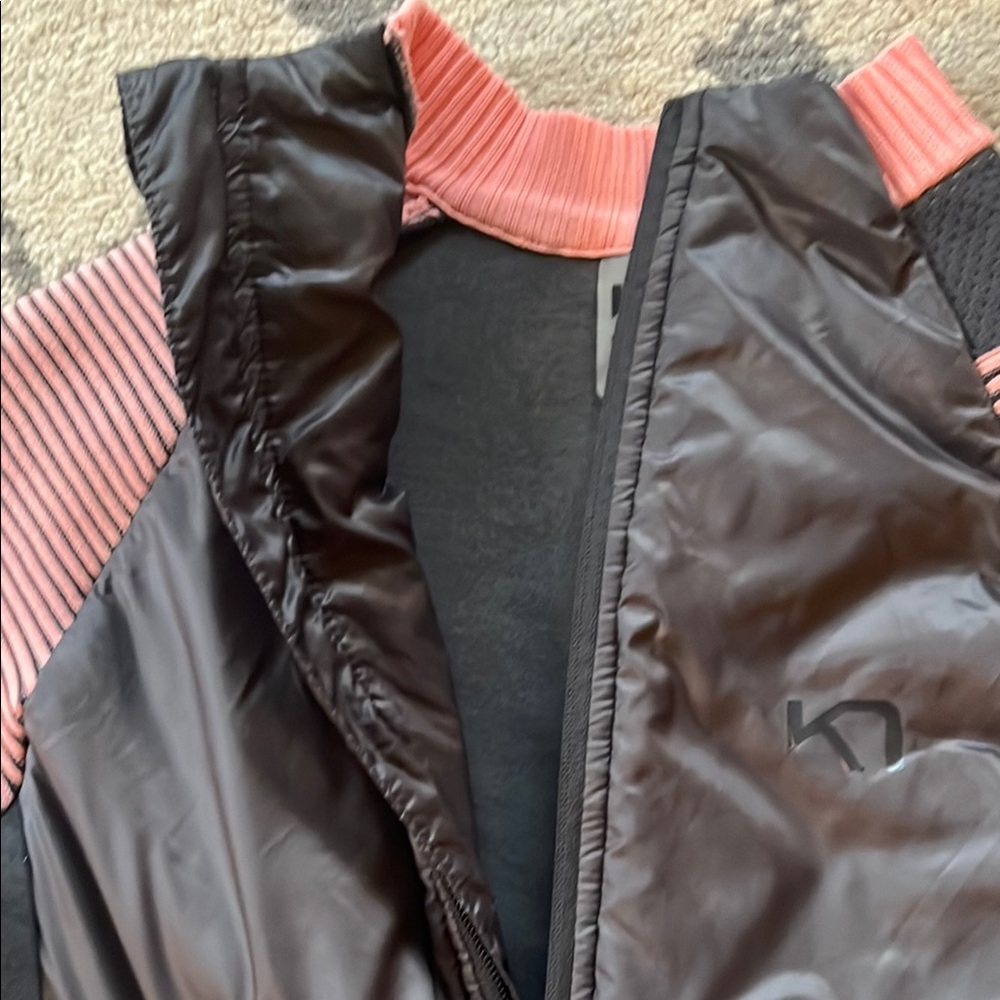 Kari Traa Black Bomber Jacket ☁️ Thumb holes! - Picture 3 of 6